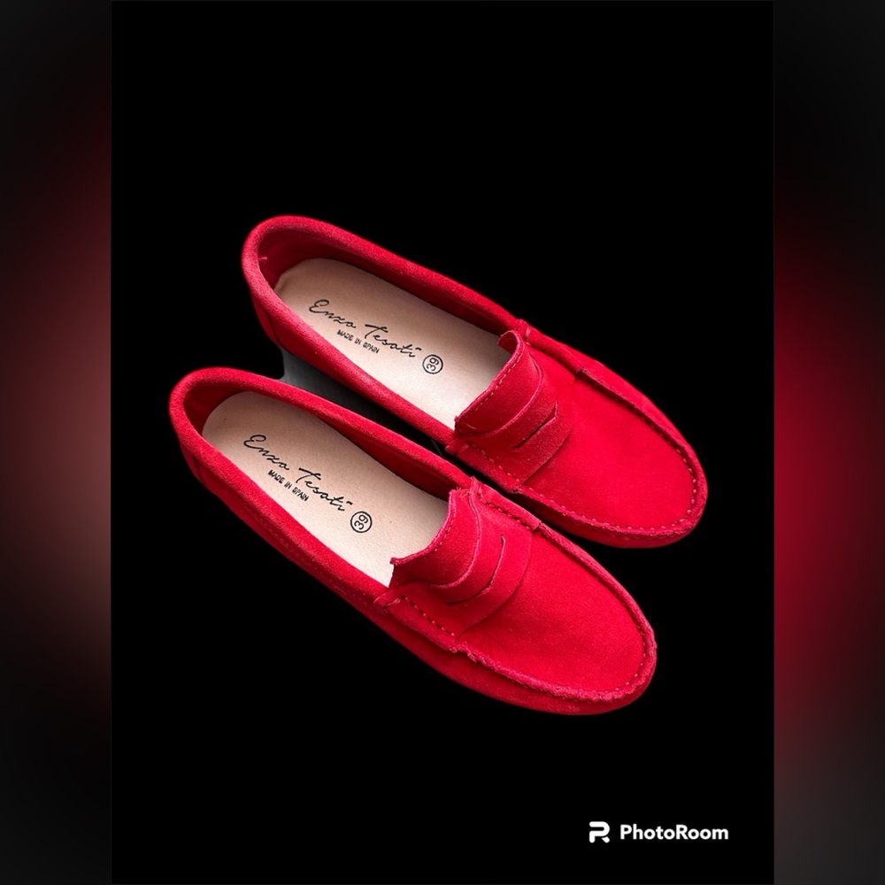 Enza Tesati Berry Genuine Leather NIB size 8